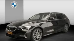 Zwart Gebruikt 2021 BMW 318 Executive Stationwagen | € 29.900 (Eerlijke prijs)