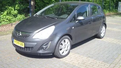 Grijs Occasion 2011 Opel Corsa Cosmo Hatchback | € 3.749 (Eerlijke prijs)