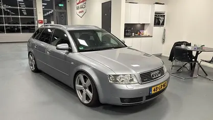 Grijs Occasion 2003 Audi A4 Exclusive Stationwagen | € 2.445 (Super prijs)
