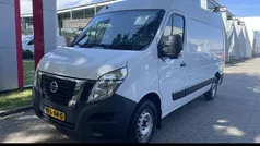 Mineral white & grey (licht wit) Gebruikt 2020 Renault Master Van | € 12.800 (Eerlijke prijs)