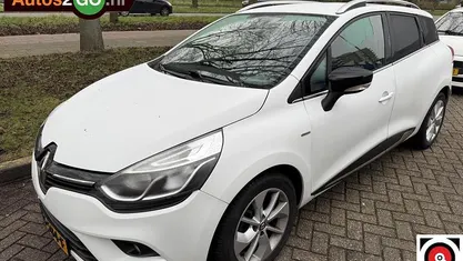 Wit Occasion 2017 Renault Clio GrandTour LIMITED Stationwagen | € 8.400 (Eerlijke prijs)