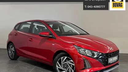 Rood Occasion 2024 Hyundai i20 Comfort Hatchback | € 19.900 (Eerlijke prijs)