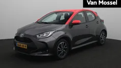 Grijs Gebruikt 2021 Toyota Yaris Hybrid Hatchback | € 22.495 (Eerlijke prijs)