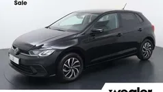 Zwart Gebruikt 2024 VW Polo Edition Hatchback | € 22.940 (Eerlijke prijs)