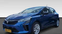 Gebruikt 2024 Renault Clio V Evolution Hatchback | € 17.230 (Eerlijke prijs)