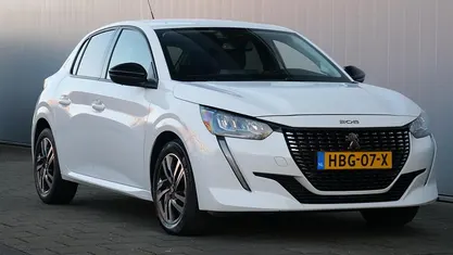 Gebruikt 2023 Peugeot 208 Allure Hatchback | € 16.450 (Eerlijke prijs)