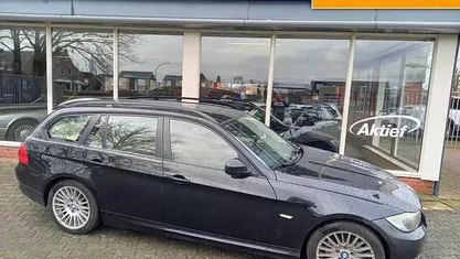 Zwart (metallic) Gebruikt 2008 BMW 318 Executive Stationwagen | € 3.500 (Eerlijke prijs)