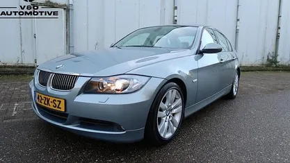 Grijs Occasion 2008 BMW 325 Executive Sedan | € 6.350 (Goede deal)