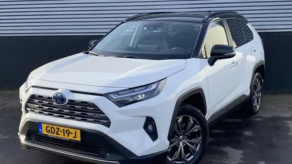 (040) Gebruikt 2023 Toyota RAV4 Hybrid Edition SUV | € 43.900 (Eerlijke prijs)