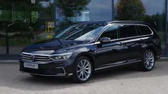 Zwart Gebruikt 2022 VW Passat GTE Stationwagen | € 27.450 (Eerlijke prijs)