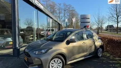Groen Gebruikt 2020 Toyota Yaris Active Hatchback | € 18.750 (Eerlijke prijs)
