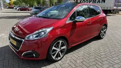 Rood Gebruikt 2015 Peugeot 208 Hatchback | € 8.995 (Eerlijke prijs)