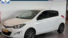 Wit Gebruikt 2014 Hyundai i20 Edition Hatchback | € 6.950 (Eerlijke prijs)
