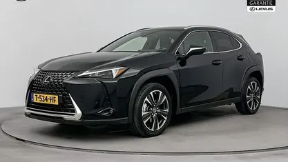Zwart Occasion 2023 Lexus UX 250h Business Edition SUV | € 34.950 (Eerlijke prijs)