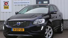 Blauw Gebruikt 2015 Volvo XC60 Summum SUV | € 24.900 (Eerlijke prijs)