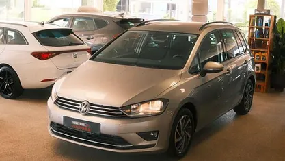 Occasion VW Golf Sportsvan Highline 126 PK (92 kW) 2017 Grijs MPV