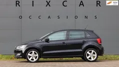 Zwart, metallic lak Gebruikt 2014 VW Polo Highline Hatchback | € 9.940 (Eerlijke prijs)