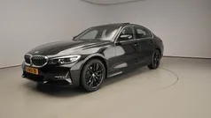 Zwart Gebruikt 2021 BMW 320 Executive Sedan | € 31.900 (Eerlijke prijs)
