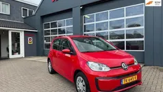 Rood Gebruikt 2018 VW up! move up! Hatchback | € 9.950 (Eerlijke prijs)
