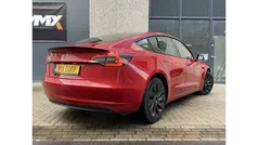Rood Gebruikt 2023 Tesla Model 3 Standard Range Plus Sedan | € 32.999 (Eerlijke prijs)