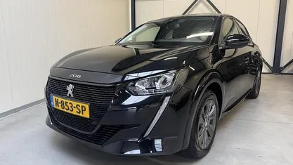 Occasion 2021 Peugeot e-208 Allure Hatchback | € 12.750 (Goede deal)