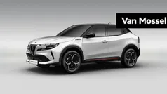 Gebruikt 2025 Alfa Romeo Junior Edizione Speciale SUV | € 39.250 (Eerlijke prijs)