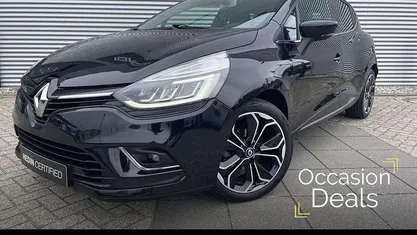 Zwart Occasion 2017 Renault Clio IV Intens Hatchback | € 12.440 (Eerlijke prijs)