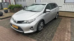 Grijs Gebruikt 2015 Toyota Auris Touring Sports Executive Stationwagen | € 11.999 (Eerlijke prijs)