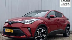 Rood Gebruikt 2023 Toyota C-HR Style SUV | € 28.400 (Eerlijke prijs)