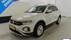 Grijs Gebruikt 2022 VW T-Roc Life SUV | € 25.900 (Eerlijke prijs)