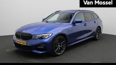 Blauw Gebruikt 2021 BMW 330e Executive Stationwagen | € 32.900 (Eerlijke prijs)