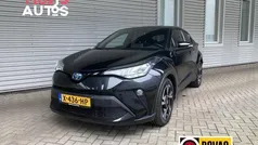 Zwart, metallic lak Gebruikt 2022 Toyota C-HR SUV | € 25.995 (Goede deal)
