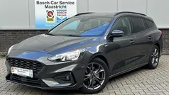 Grijs Gebruikt 2018 Ford Focus ST-Line Stationwagen | € 15.949 (Eerlijke prijs)