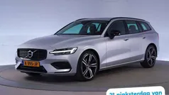 Gebruikt 2021 Volvo V60 Momentum Stationwagen | € 23.945 (Super prijs)