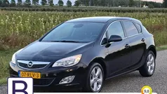 Zwart Gebruikt 2011 Opel Astra Edition Hatchback | € 5.725 (Eerlijke prijs)