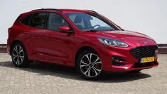 Rood Gebruikt 2020 Ford Kuga ST-Line X SUV | € 21.950 (Eerlijke prijs)