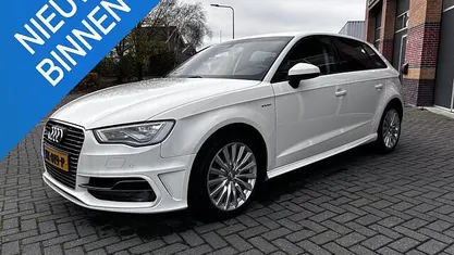 Gebruikt 2015 Audi A3 Sportback Attraction Hatchback | € 12.549 (Eerlijke prijs)