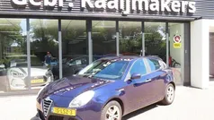 Blauw Gebruikt 2010 Alfa Romeo Giulietta Distinctive Hatchback | € 3.450 (Super prijs)