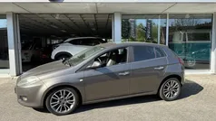 Bruin Gebruikt 2010 Fiat Bravo Dynamic Hatchback | € 2.950 (Eerlijke prijs)