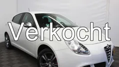 Gebruikt 2015 Alfa Romeo Giulietta Distinctive Hatchback | € 7.400 (Super prijs)