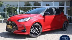 Rood Gebruikt 2025 Toyota Yaris Hybrid Sport Hatchback | € 34.950 (Eerlijke prijs)