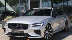 Grijs Gebruikt 2021 Volvo V60 R-Design Stationwagen | € 27.700 (Eerlijke prijs)