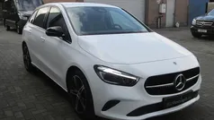 Gebruikt 2023 Mercedes B180 MPV | € 32.000 (Eerlijke prijs)