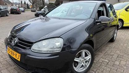 Zwart Gebruikt 2004 VW Golf IV Trendline Hatchback | € 1.950 (Eerlijke prijs)