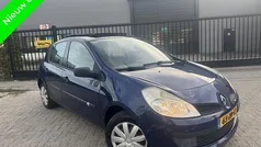Blauw Gebruikt 2007 Renault Clio II Hatchback | € 2.499 (Eerlijke prijs)
