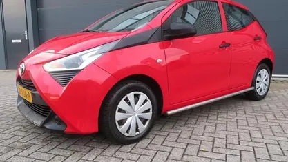 Occasion Toyota Aygo 72 PK (52 kW) 2019 Rood Hatchback