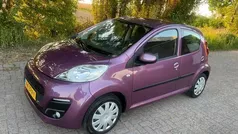 Paars Gebruikt 2013 Peugeot 107 Active Hatchback | € 3.999 (Eerlijke prijs)