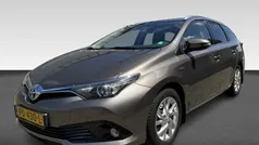 Grijs Gebruikt 2017 Toyota Auris Hybrid Stationwagen | € 16.930 (Eerlijke prijs)