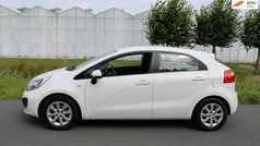 Wit Gebruikt 2011 Kia Rio Comfort Hatchback | € 6.450 (Eerlijke prijs)