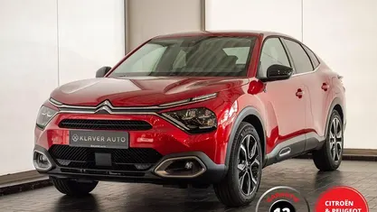Rood Occasion 2023 Citroën e-C4 Shine Sedan | € 23.950 (Eerlijke prijs)